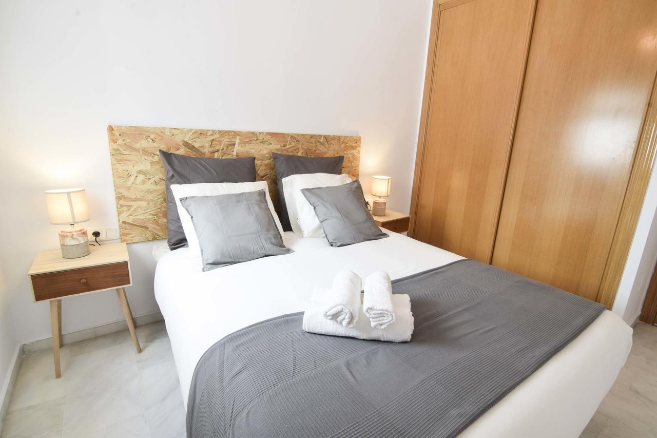 P&P Apartaments Carrera De Capuchinos Malaga Bagian luar foto