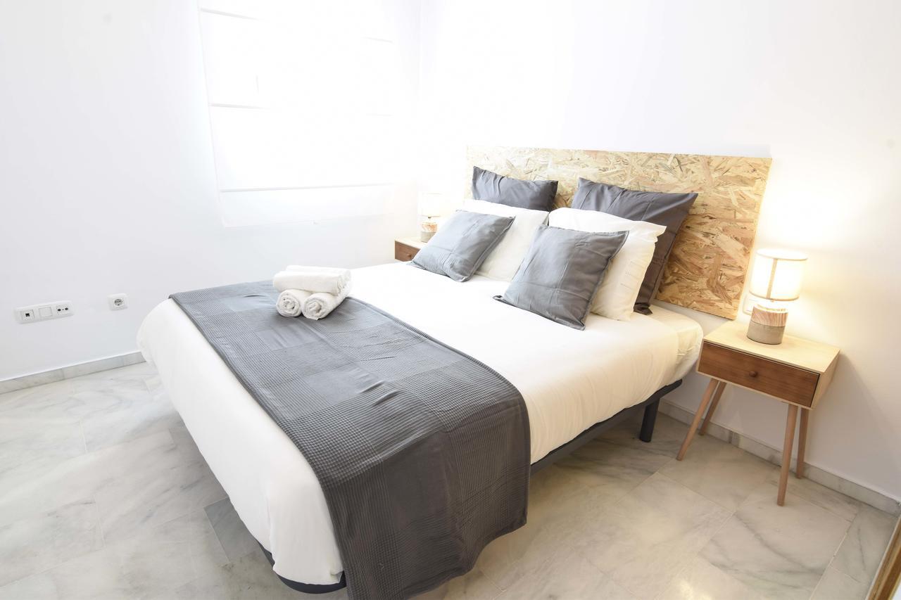 P&P Apartaments Carrera De Capuchinos Malaga Bagian luar foto