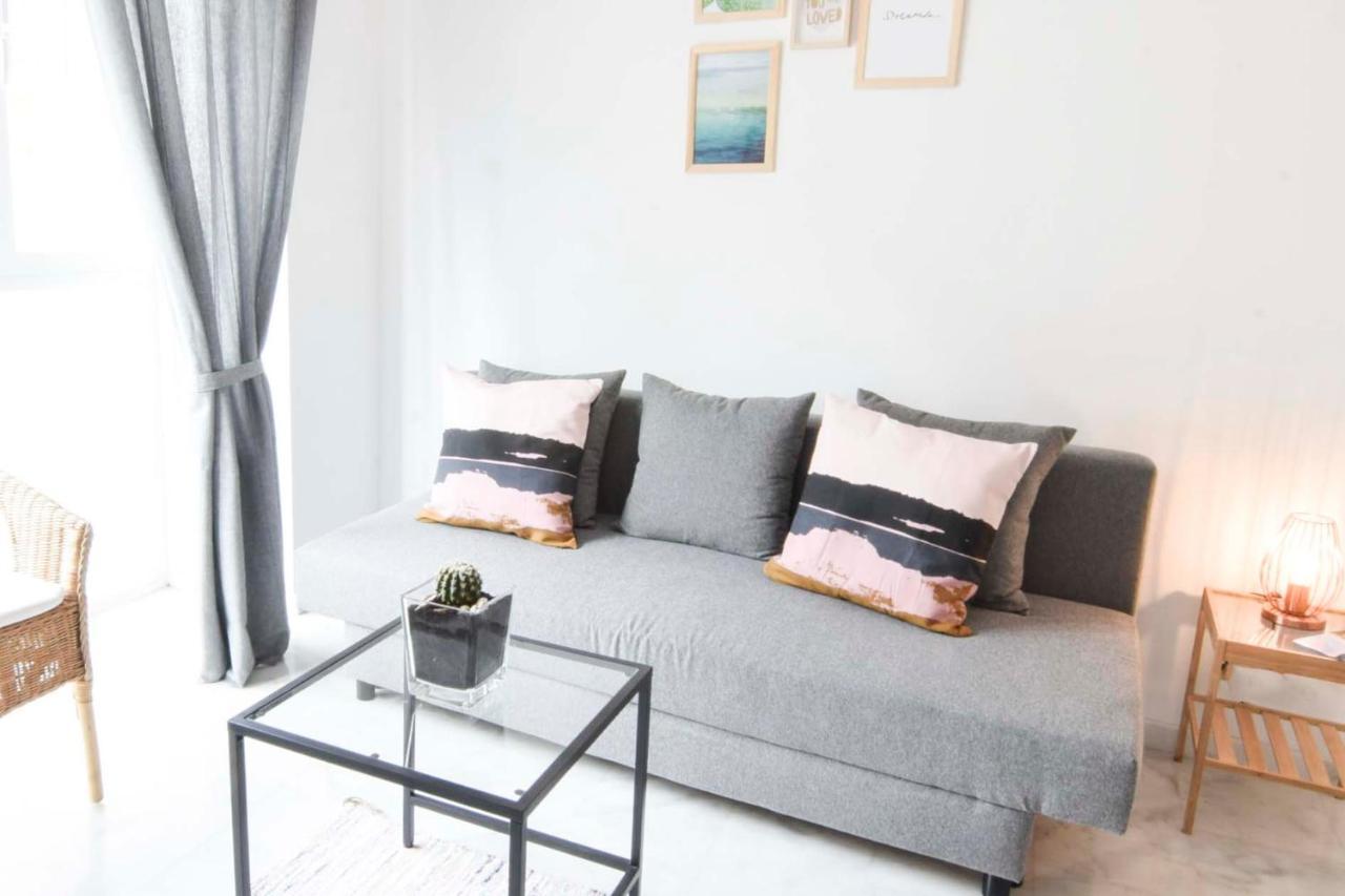 P&P Apartaments Carrera De Capuchinos Malaga Bagian luar foto