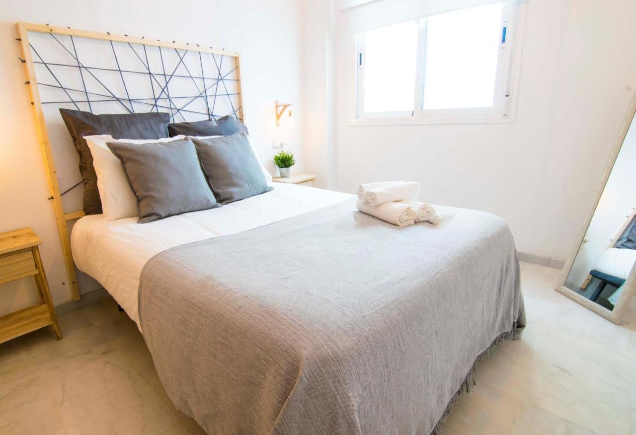 P&P Apartaments Carrera De Capuchinos Malaga Bagian luar foto