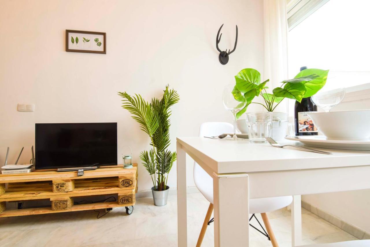P&P Apartaments Carrera De Capuchinos Malaga Bagian luar foto