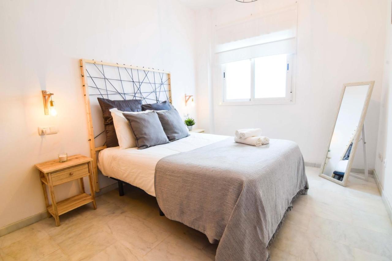 P&P Apartaments Carrera De Capuchinos Malaga Bagian luar foto